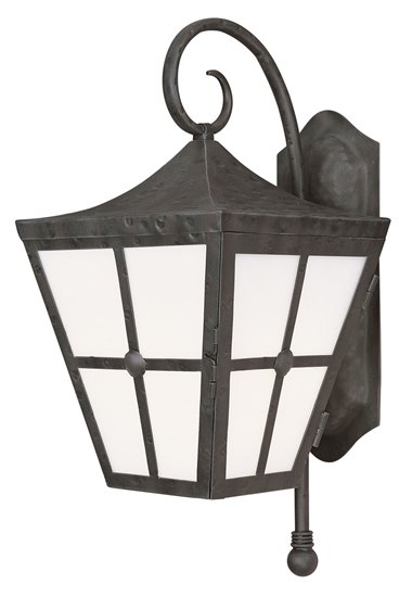 Foto para 26W Castille EE 1-Light Outdoor Wall Lantern CF Frosted GU24 